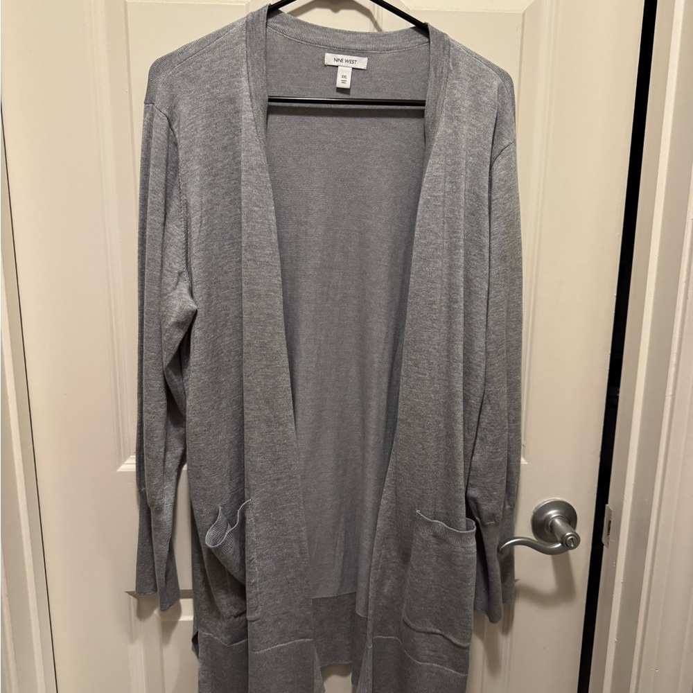 Croft & Barrow Peach and Gray Top